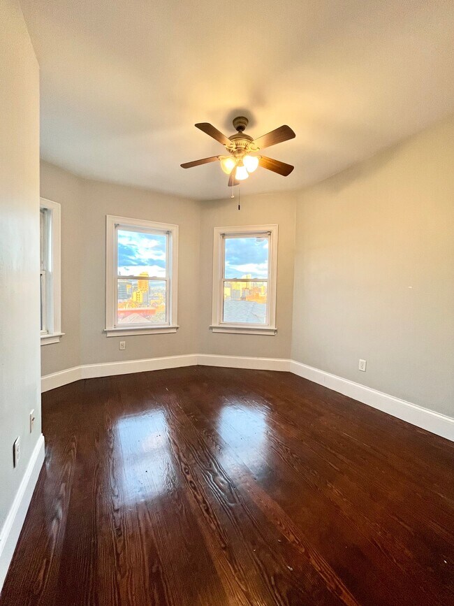 Photo - 180 Hillside St Unit 3
