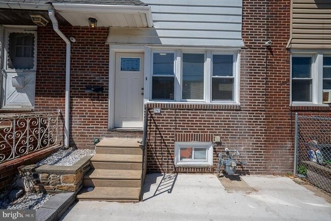 Building Photo - 426 Hampden Rd Rental