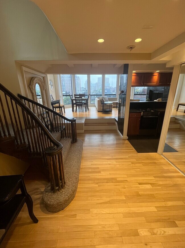 Photo - 113 Beacon St Unit PH