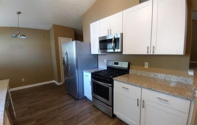 Photo - 105 Brooks Bridge Ct