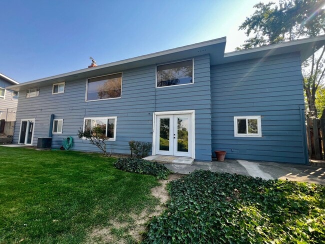 Photo - Beautiful North Hill Home Near Vincent Park!