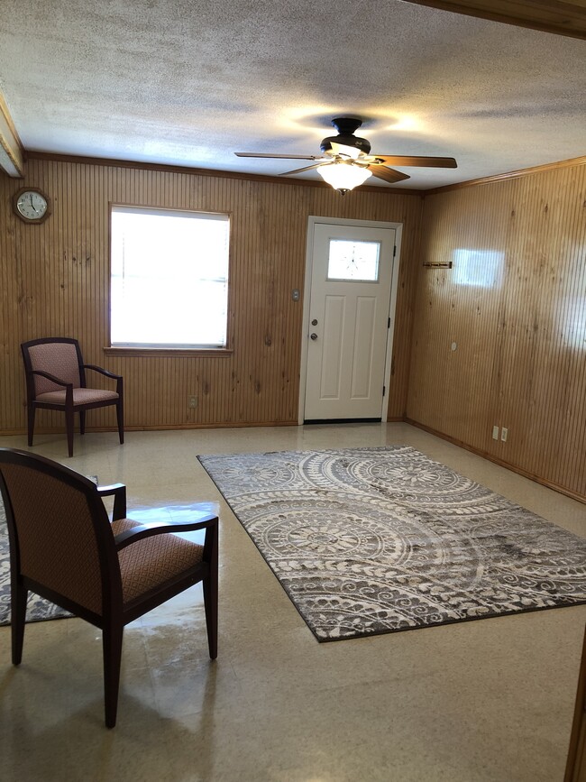 Photo - 241 N Murphy Rd