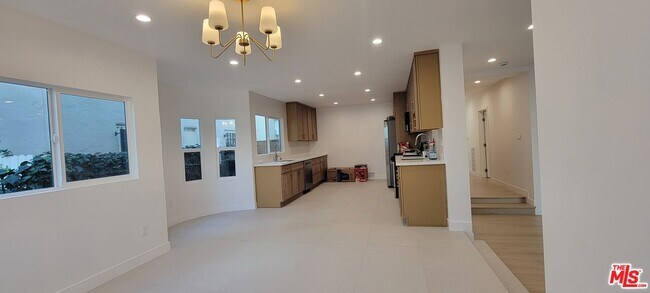 Photo - 1237 S Sherbourne Dr