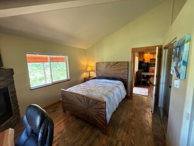 Photo - 300 Blackberry Ln