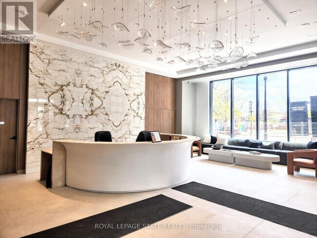 Photo - 2075 Lakeshore Rd. Unit 1006