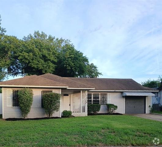 Building Photo - 2836 Modree Ave Rental