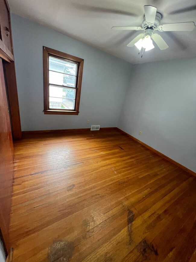 Photo - Spacious 2 bedroom home!