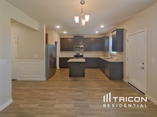 Photo - 7218 Sanctuary St