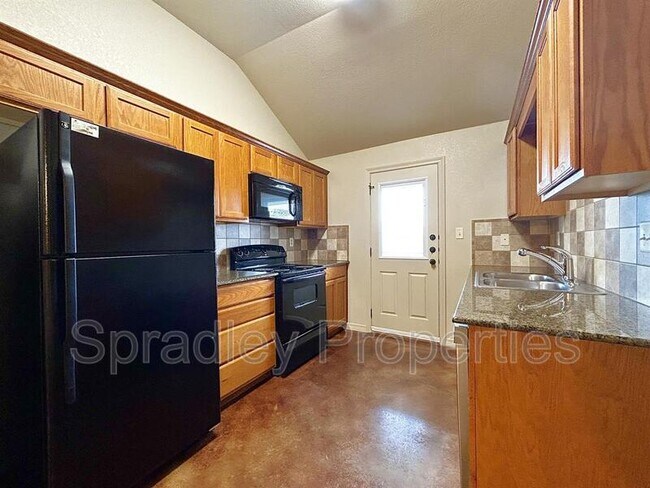 Photo - 215B Andy Ln