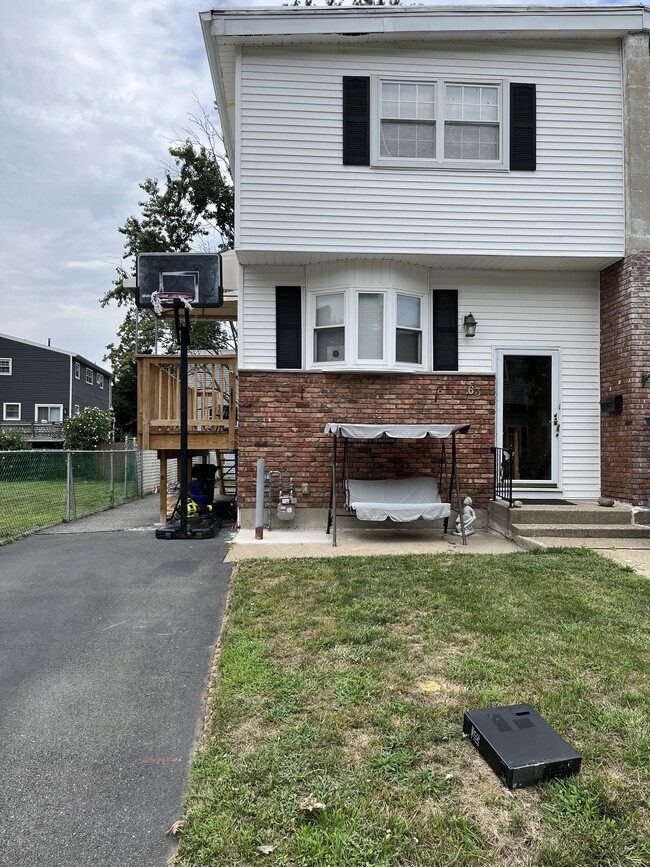 Photo - 63 Lonergan Dr Townhome