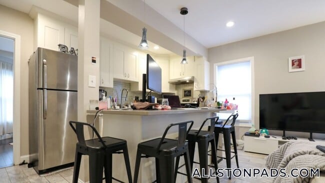 Photo - 77 Linden St Unit 2