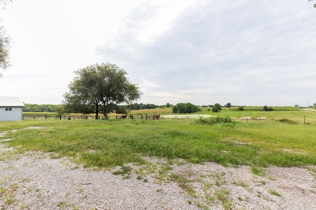 Photo - 15303 Cameron Rd