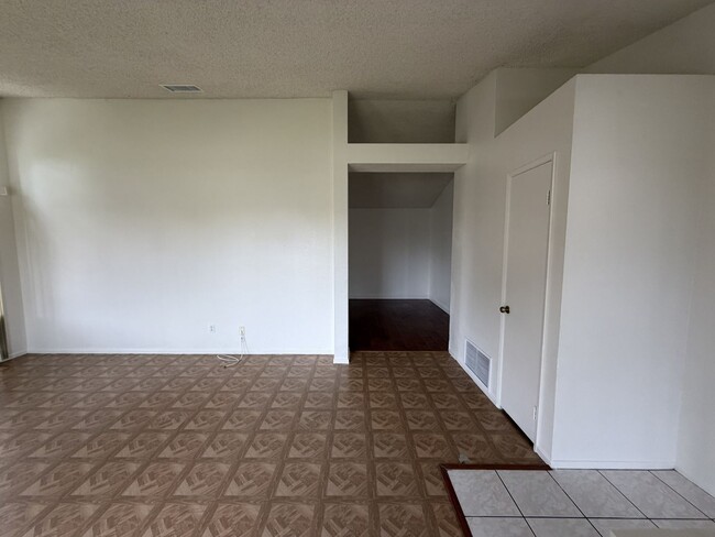 Photo - Available Now Spacious 5 Bedroom in Bloomington