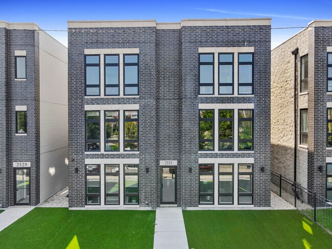 Photo - 2533 W Congress Pkwy Condo Unit 1E