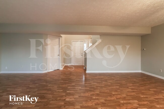Photo - 5313 Waterton Lakes Dr