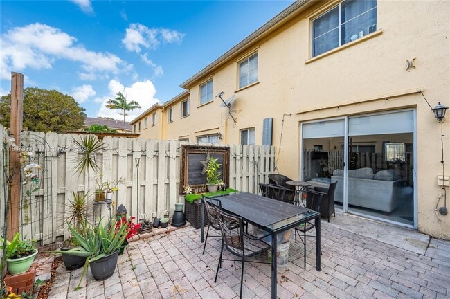 Photo - 6940 NW 177th St