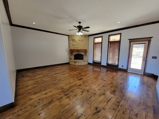 Photo - Beautiful 4 Bedroom 3.5 Bathroom Home + Bonus Room + Office