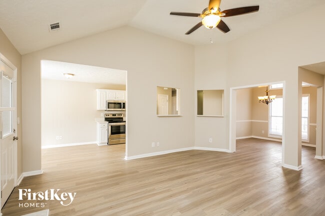 Photo - 1510 Smoke Hill Dr NE