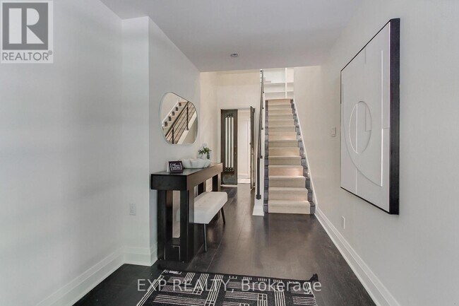Photo - 306 Sackville St