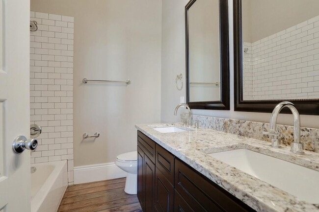 Photo - St Phillip Unit 2733