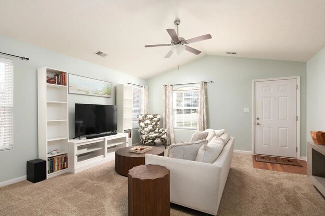 Photo - 138 Nathan Hale Dr