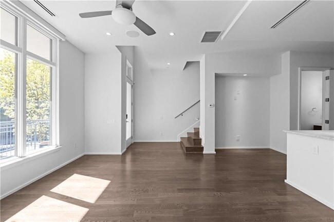 Photo - 785 Piedmont Ave NE