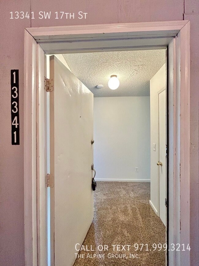 Building Photo - 13341 SW 17th St Rental