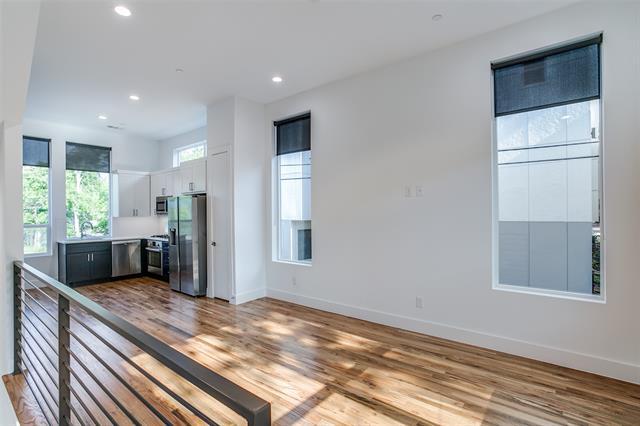 Photo - 5915 Hudson St