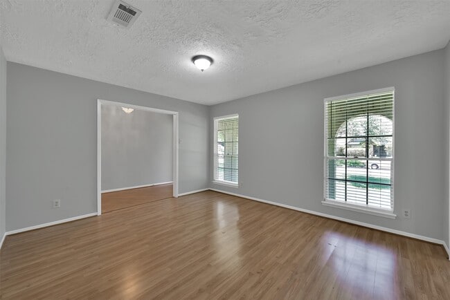 Photo - 27121 Wells Ln