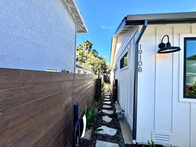 Photo - 1910 Raymond Ln Unidad 1910 Raymond -  B