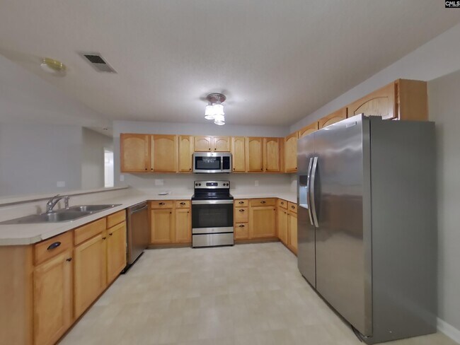 Photo - 538 Providence Crossing