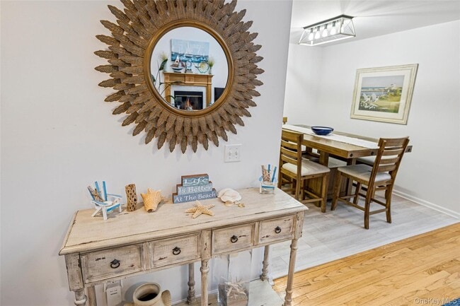 Photo - 4 The Registry