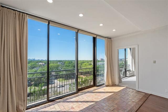 Photo - 6335 W Northwest Hwy Unidad 614