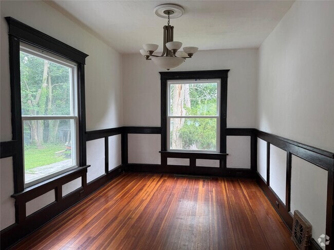 Building Photo - 77 Grand Ave Rental
