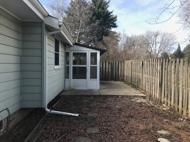 3 Season Back Porch - 2513 W Madison Street Townhome