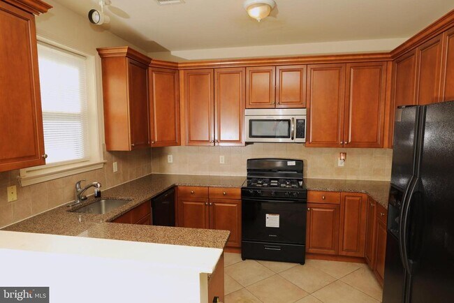 Photo - 611 Masterson Ct