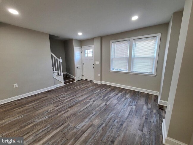 Photo - 4715 Dartford Ave