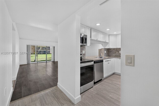 Photo - 8415 SW 107th Ave Unit 143W