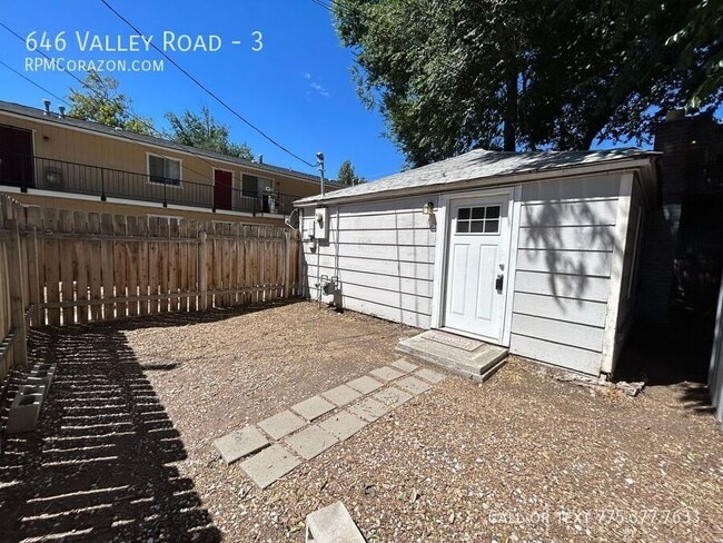 Building Photo - 646 Valley Rd Unit 3