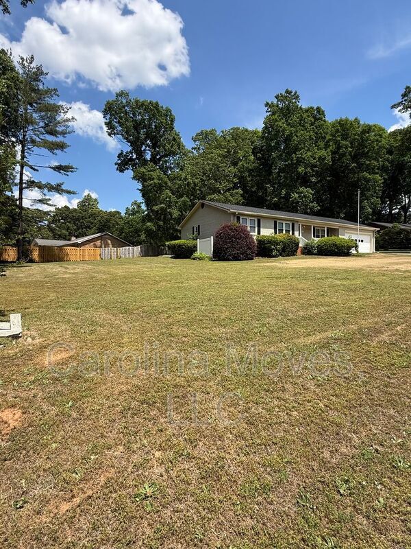 102 Woodhaven Ct