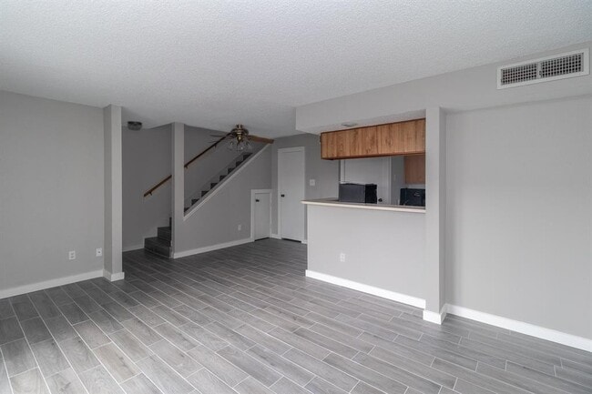 Photo - 3919 Fairmont Pkwy Condo Unit 169