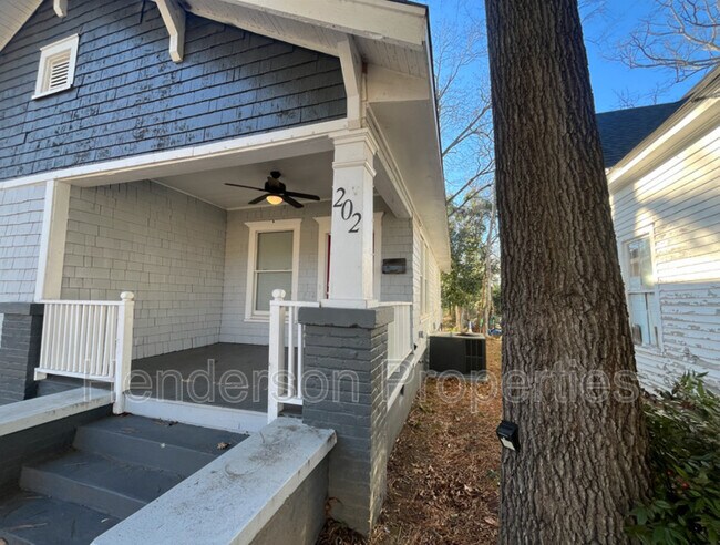 Photo - 202 Maurice St