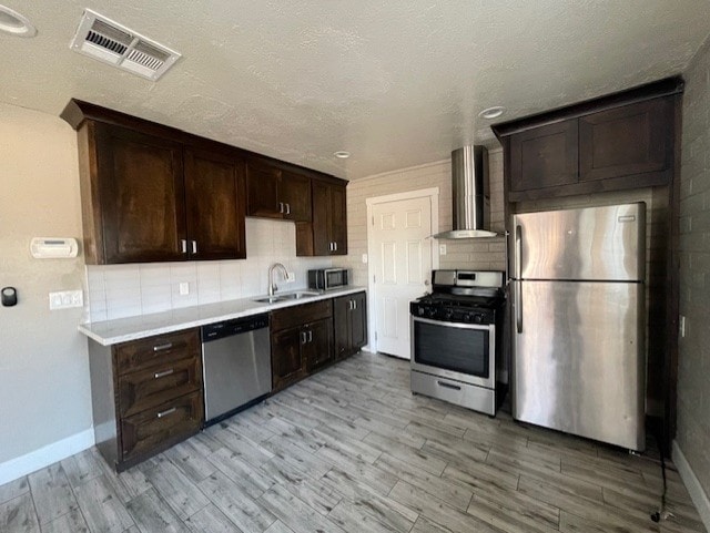 Photo - 301 W Highland Ave