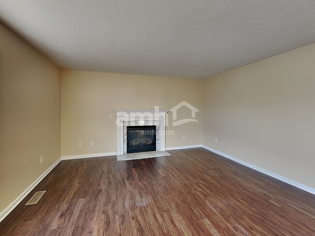 Photo - 637 Ellen Dr