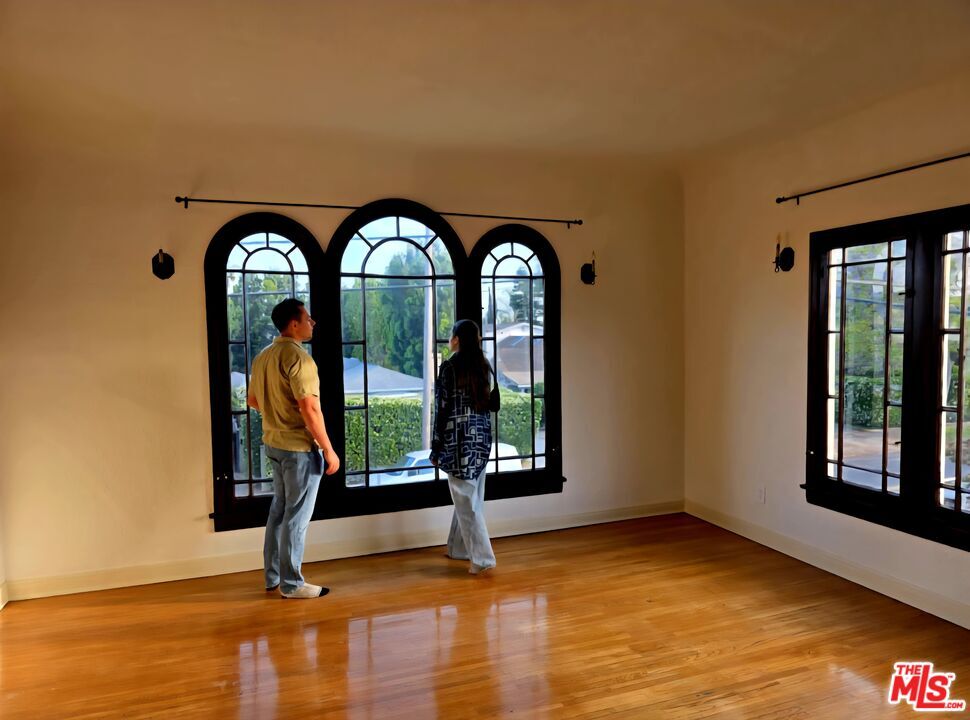 Photo - 1901 N Commonwealth Ave Apartment Unit 3