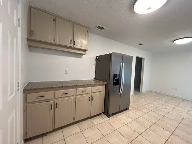 Photo - 107 Lea Pl