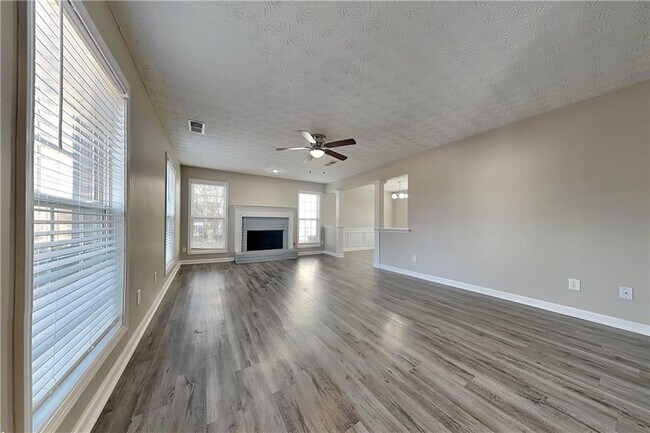 Photo - 368 Dunagan Chase Dr SE