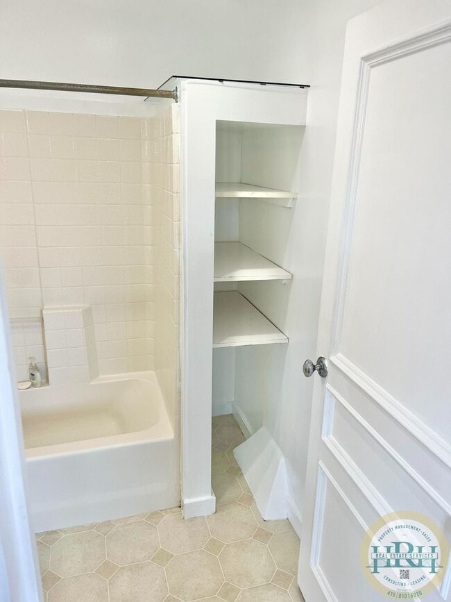 Photo - Charming Studio Nestled in the Heart of the Sunset District Unit Lower