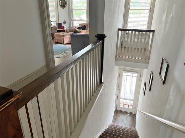 Building Photo - 420 W Franklin St Unit 6