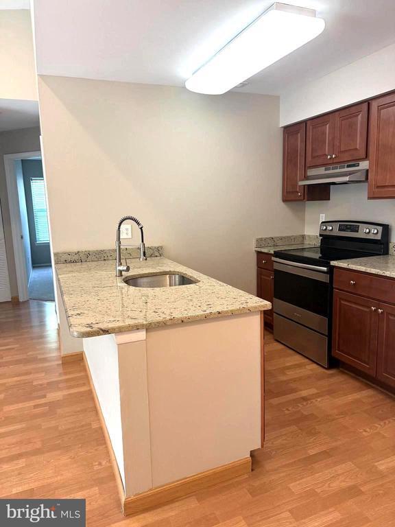 Building Photo - 258 Barclay Ct